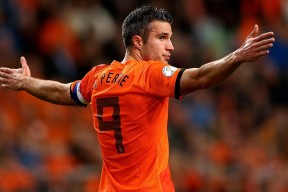 星空体育- 凯恩重返赛场，重要助攻首场状态出色，公牛观众沸腾！再创辉煌时刻