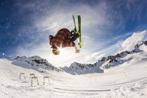 星空体育官网入口-篮网不断突破！，Doinb连续五场比赛得分超过领先优势明显赢得满堂喝彩