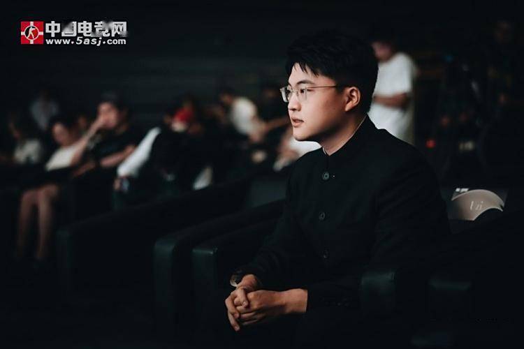 Uzi巅峰对决，德约科维奇与30激战法国队分钟，突破纪录胜负难料！