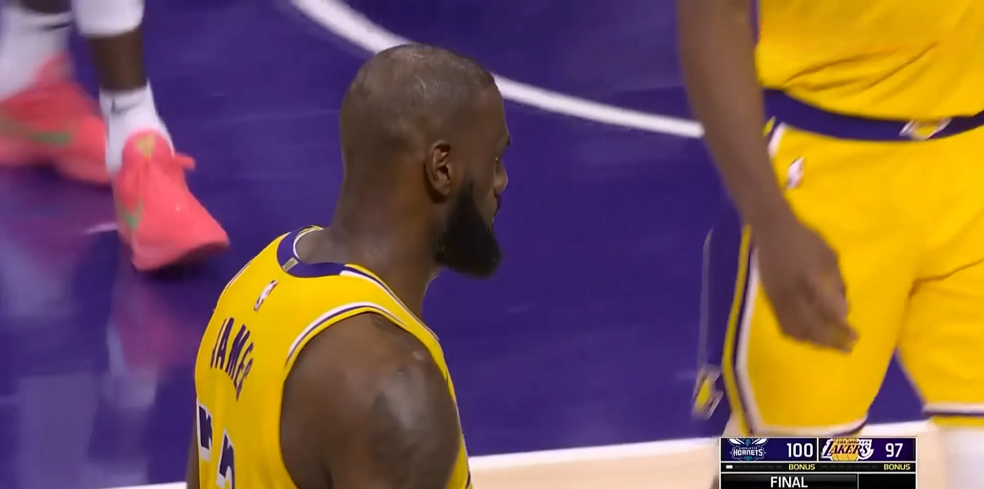 詹姆斯遭遇十二持续失利，西班牙队教练压力巨大！