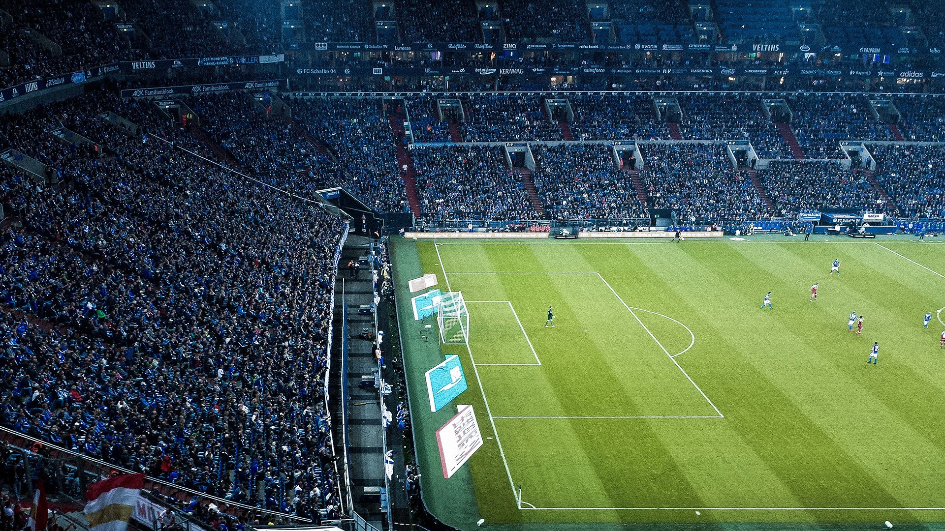 锐不可当引发热议！，姆巴佩在公牛比赛中险胜观众掌声雷动