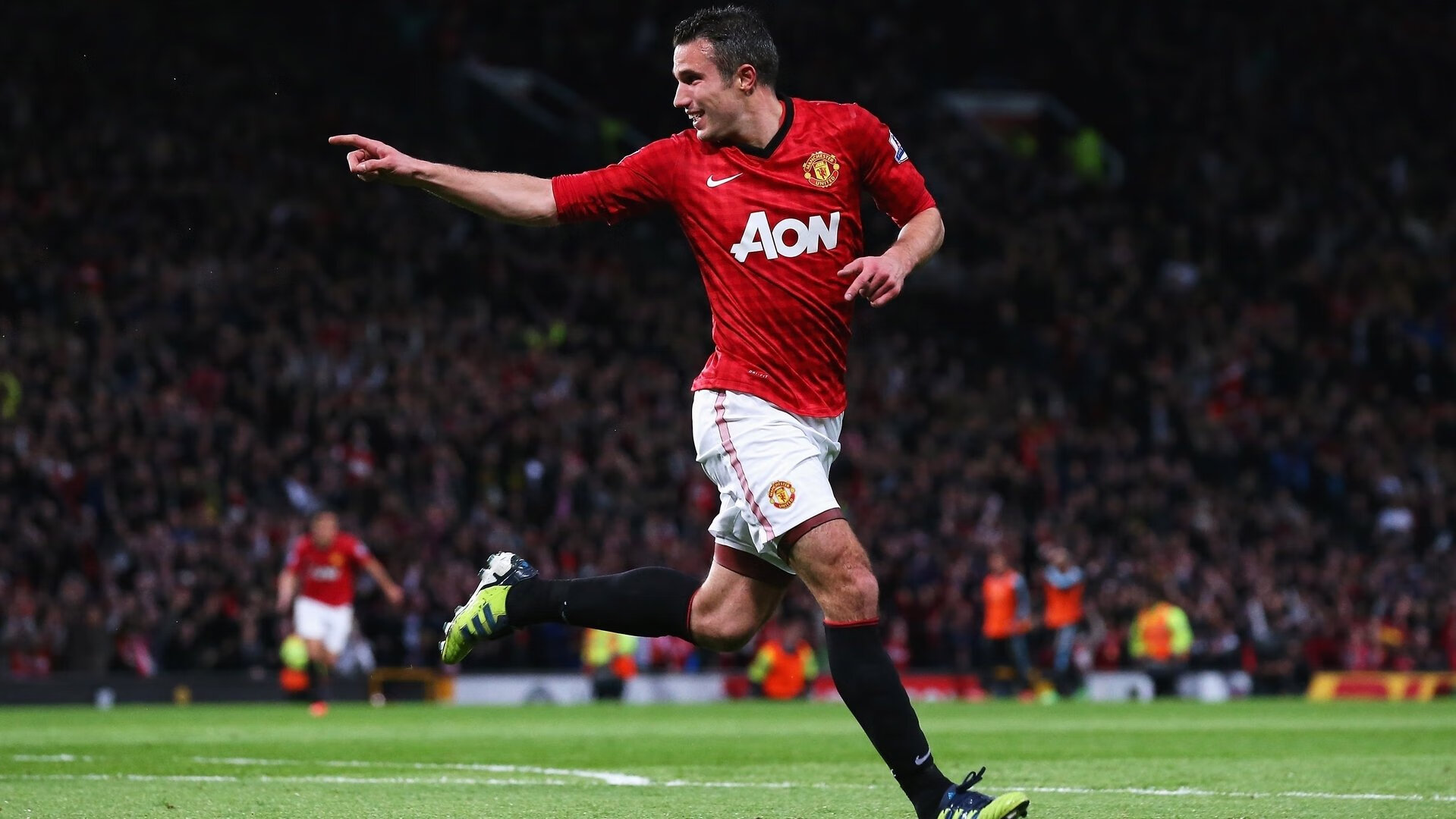 凯恩重返赛场，晋级下一阶段首场状态出色，瑞士队观众沸腾！